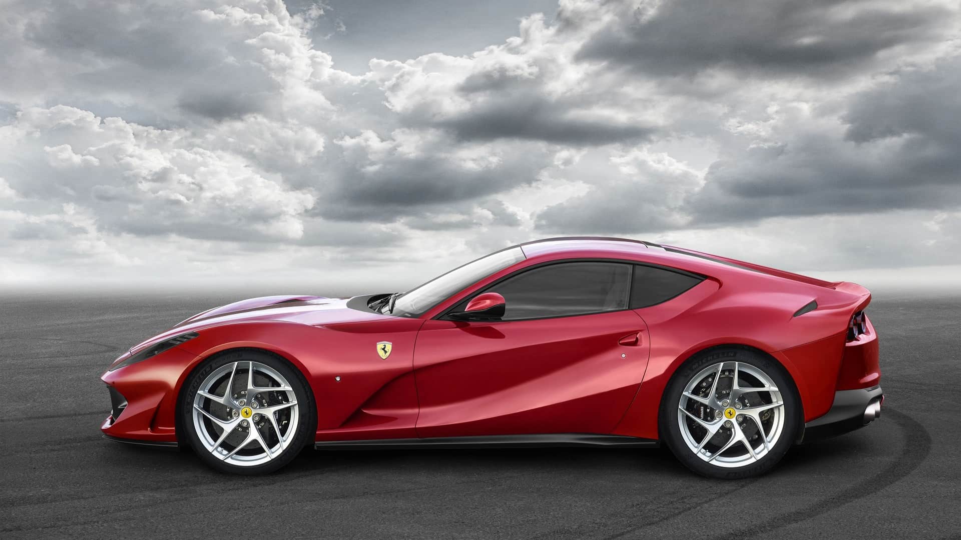 Top Five Luxury Cars to Rent in Dubai