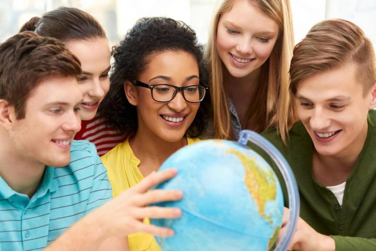 How to Choose a School for Your Child After Moving to the UAE